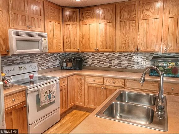 4th image of 11528 Alpine Dr
