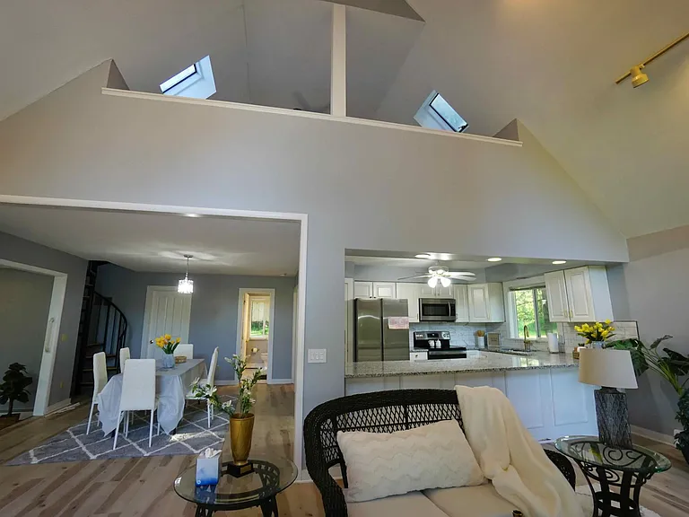 2 story great room with loft above.