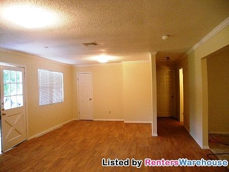 2nd image of 1719 Lakeville Dr