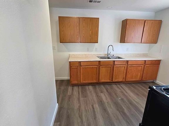 3rd image of 1503 Vanderbilt
