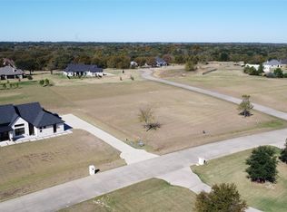 1255 Shadow Lakes Dr, Wills Point, TX 75169