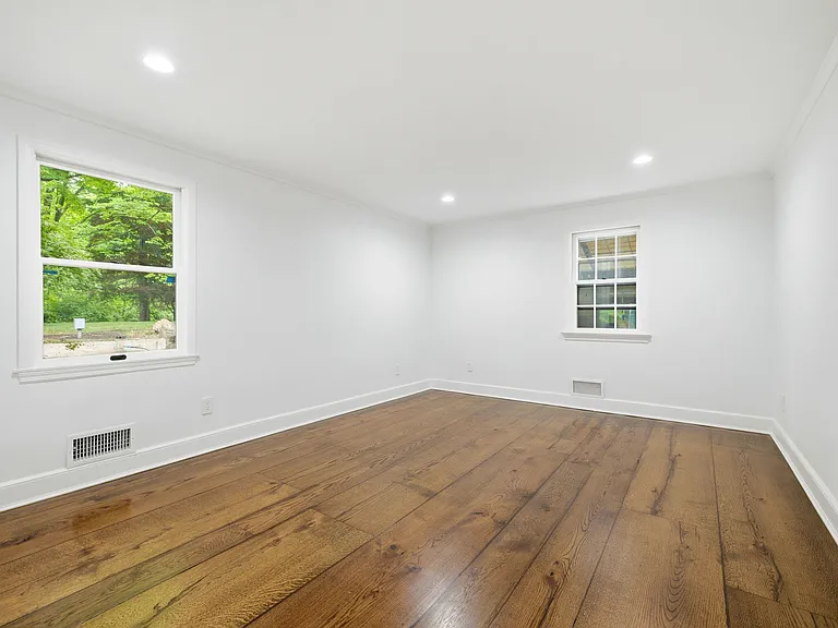 1 Tulip Tree Ln — Photo 36