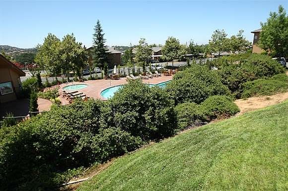 2nd image of 1504 Hazelnut Cir