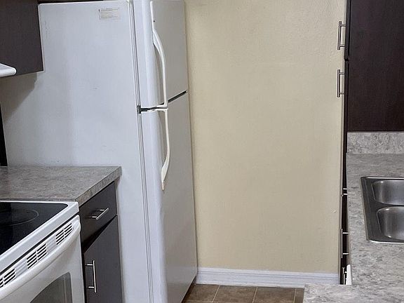 3rd image of 405 Fountainhead Cir Unit 146