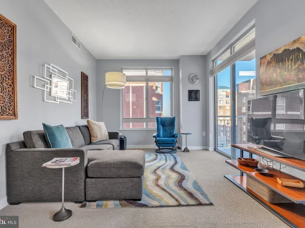 820 N Pollard St APT 611, Arlington, VA 22203