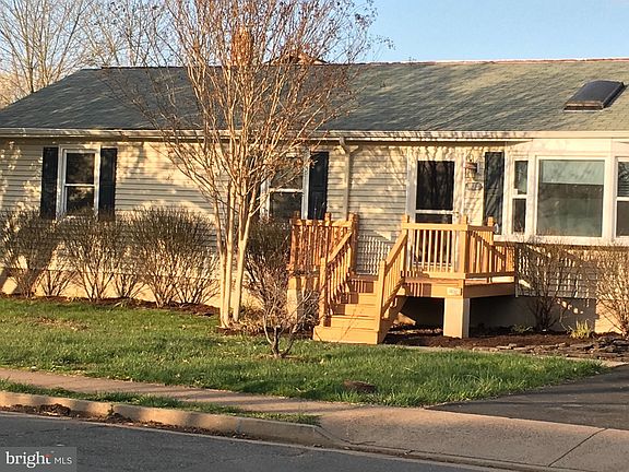 2nd image of 10762 Blake Ln