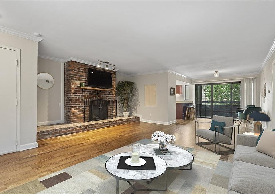 1st image of 4057 Walnut St APT 4