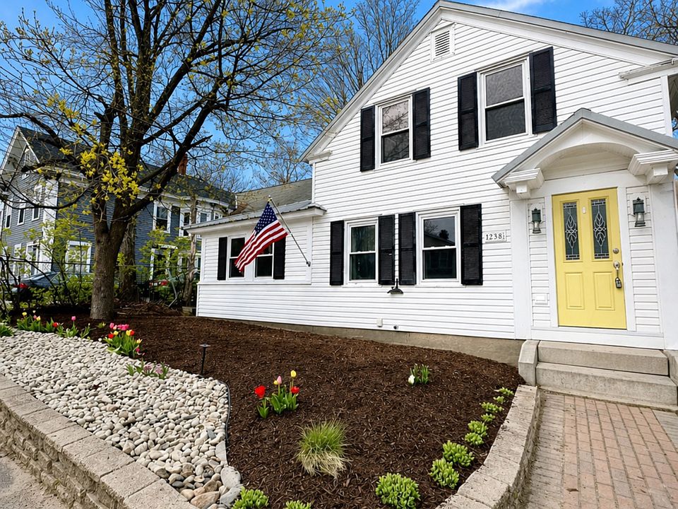 1st image of 238 Nashua St #1