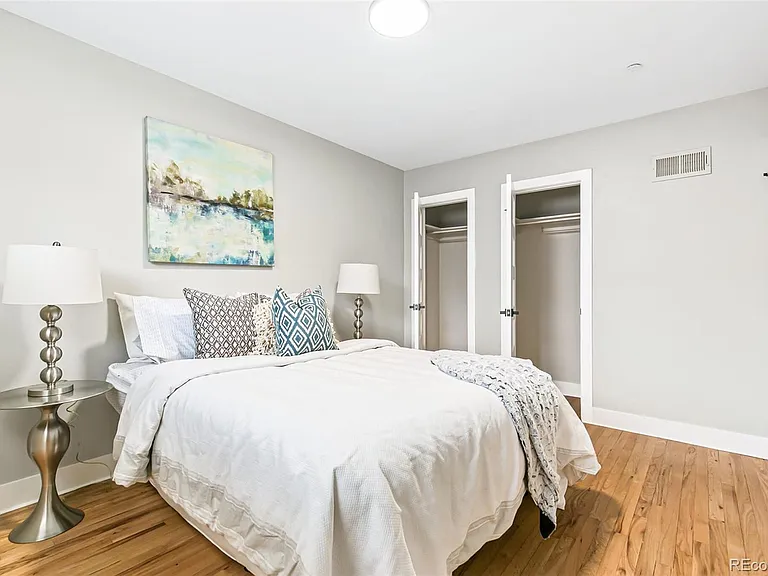 878 Glencoe St — Photo 17