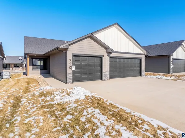 920 E Dutch St, Tea, SD 57064