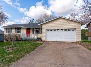 2130 5th Ave, Muscatine, IA 52761