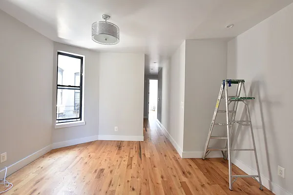 Rented by Clove Realty LLC | media 18