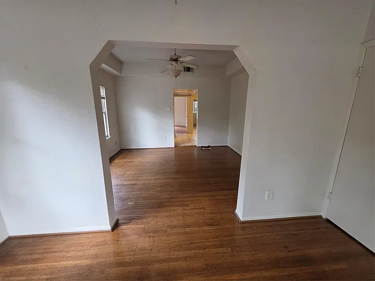 1226 W Gray St #2 — Photo 8