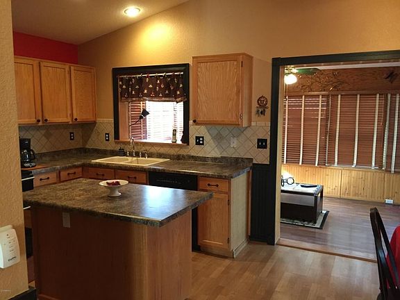 3rd image of 8870 N 114th Dr