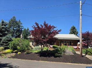 1894 Grape Loop, Sweet Home, OR 97386