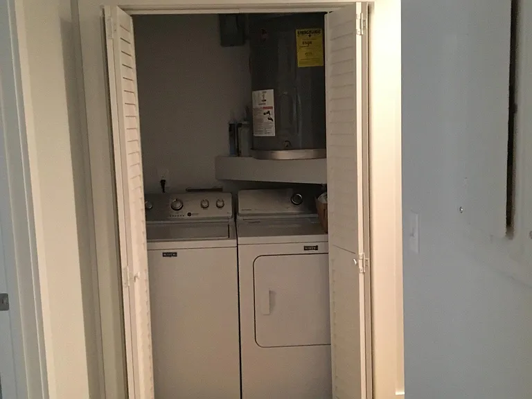 51 Drake St #A — Photo 11