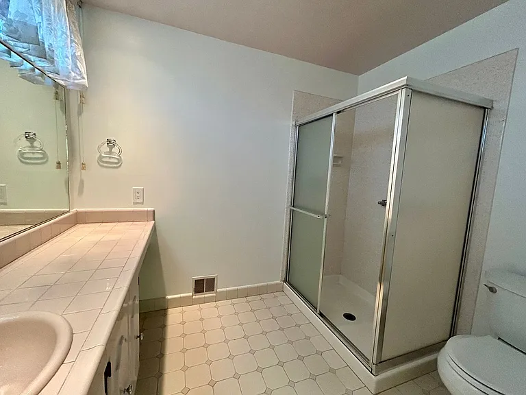 266 Valley Oaks Dr — Photo 14