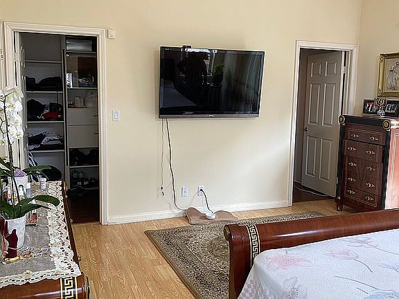 2nd image of 10010 Reseda Blvd Unit C
