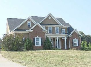 580 Plainview Dr, Clarkesville, GA 30523