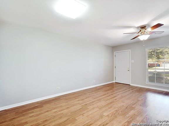 5th image of 4434 Newcome Dr