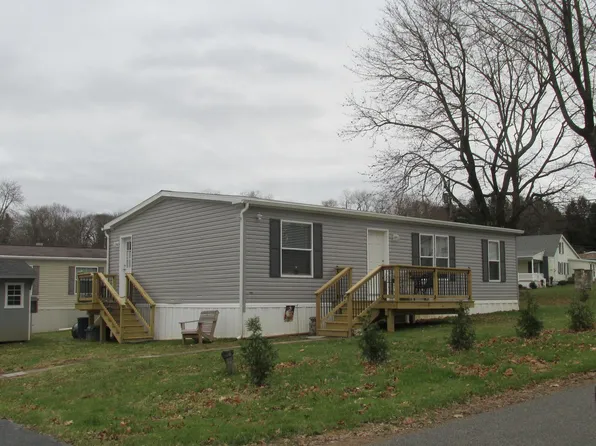 1118 Dorothy Dr, Coatesville, PA 19320