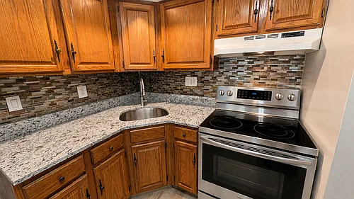 17-AB5 Regan St #5B Photo 1
