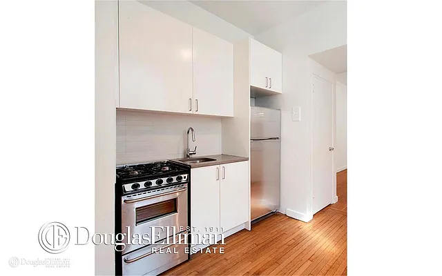 Rented by Douglas Elliman | media 30