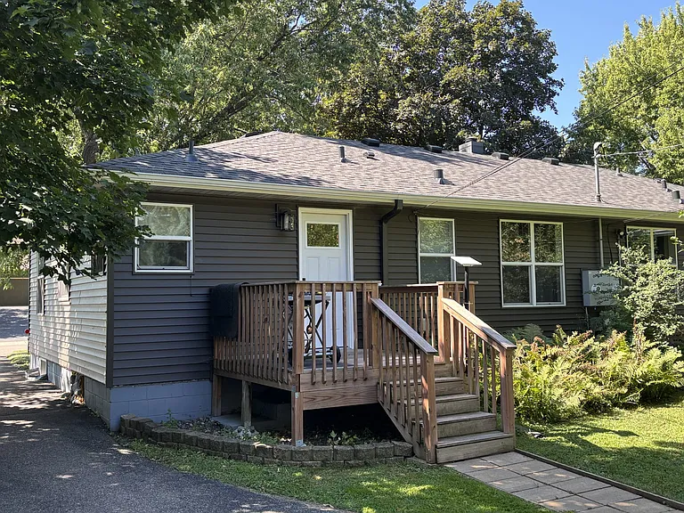 6312 Back Deck & Entry
