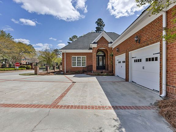 3rd image of 656 Beaver Park Dr