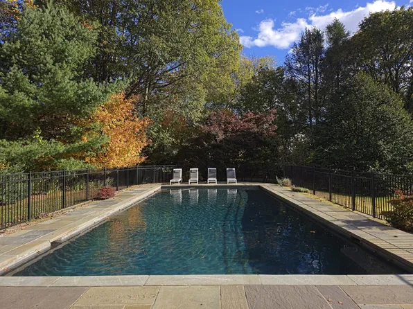 28 Fox Run Road, Norwalk, CT 06850