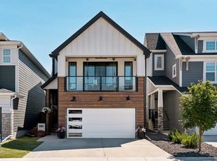203 N Cranbrook Park SE, Calgary, AB T3M3C3