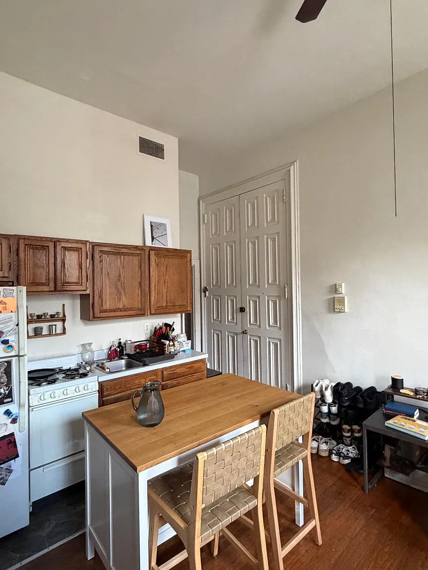 1 bed, 400 sqft, $1,200 — Photo 4