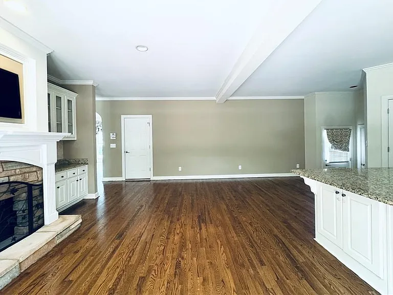 980 Gunter Ct — Photo 12