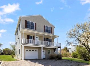 42 Spruce Ave, Narragansett, RI 02882