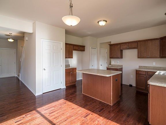 5th image of 451 Hickory Bluff Ln #94