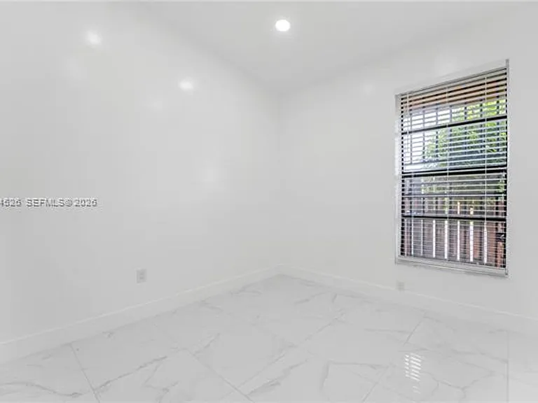 6742 NW 188th Ter #Townhouse 6742 — Photo 16
