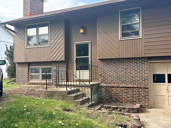 2nd image of 918 E Logan Ave