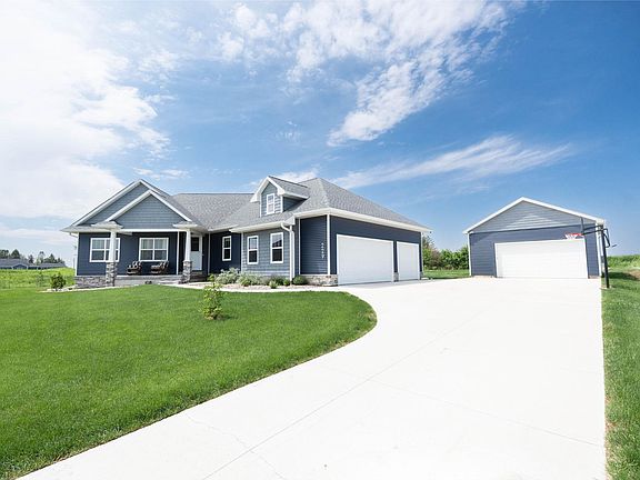 2nd image of 229 Willow Oak Dr