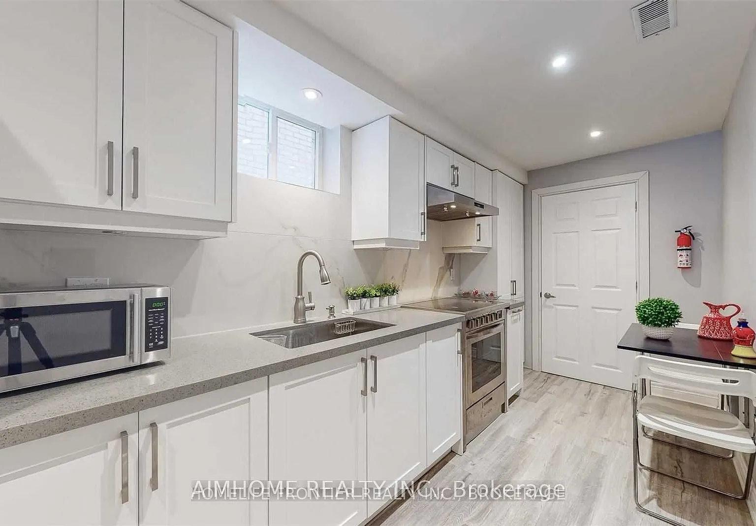 Studio, $1,550 — Photo 2