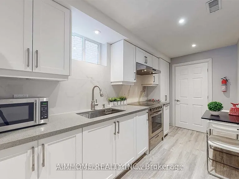 10 Portsmouth Rd #BASEMENT — Photo 2