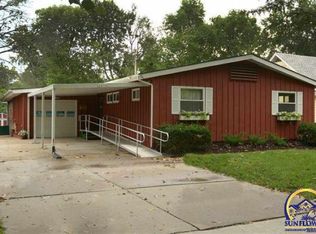 1616 SW Burnett Rd, Topeka, KS 66604