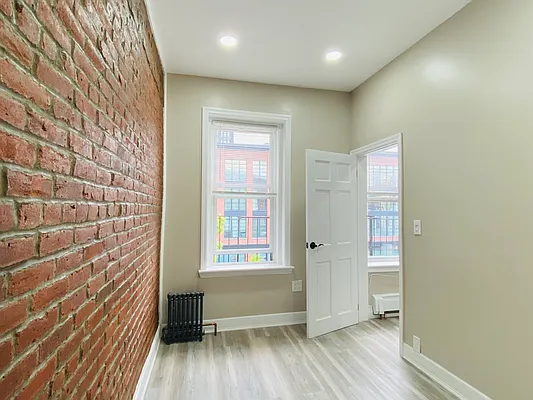 Rented by Brooklyn Heights Real Estate Inc | media 9