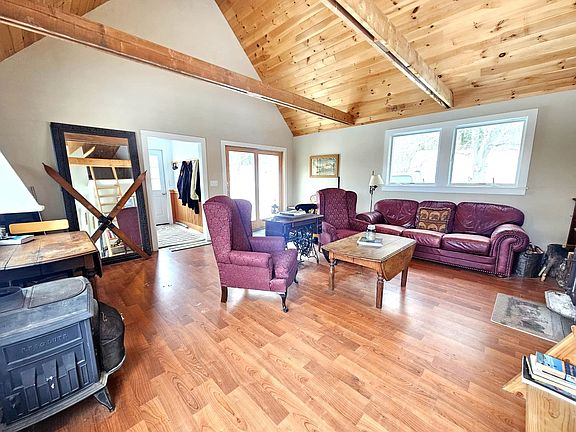 3rd image of 1153 King Hill Road