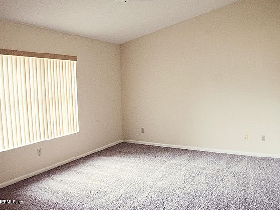 4th image of 772 Viscaya Blvd