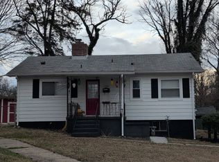 106 Porter Rd, Oak Ridge, TN 37830