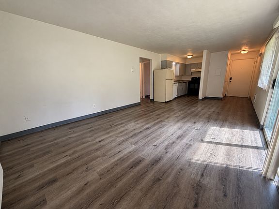 5th image of 1412 W 11th Ave APT 1