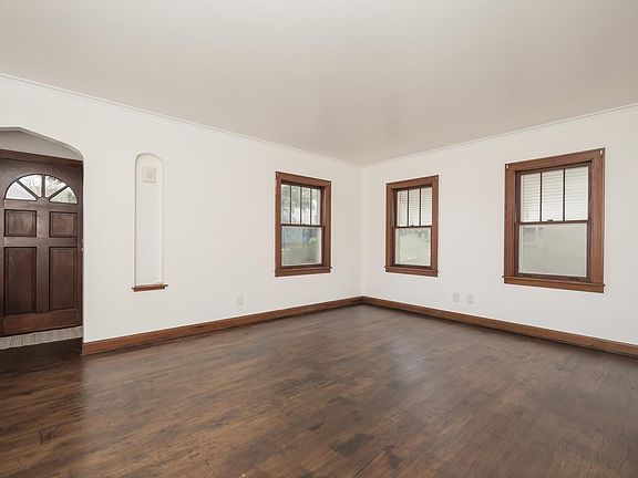 5th image of 2222 Wilkes Ave