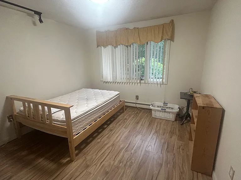 Kenrick St — Photo 1