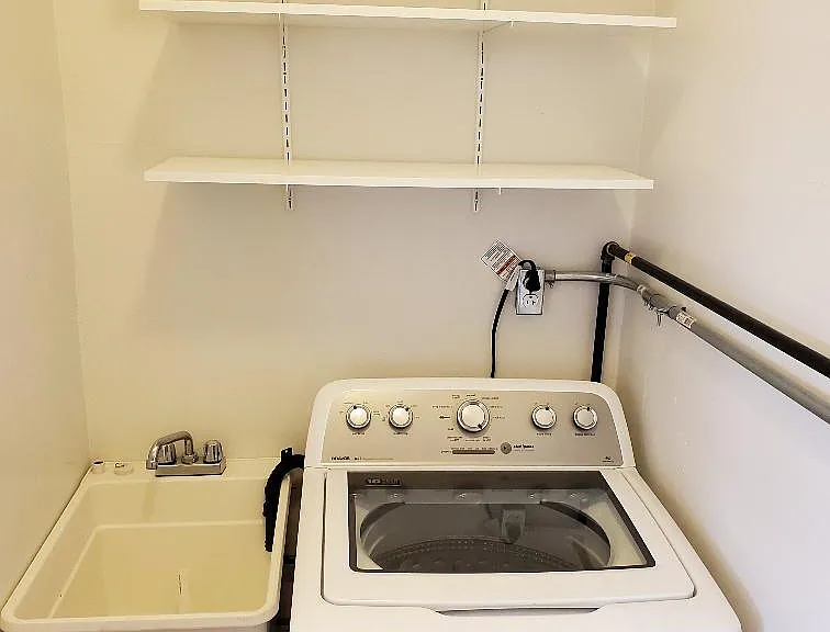 1312 Douglas Ave #2 — Photo 27