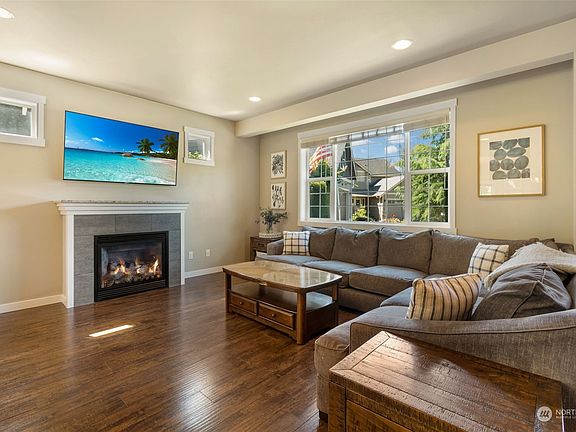 3rd image of 5556 Old Settler Drive